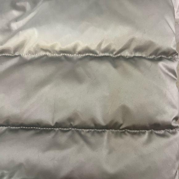 New With tag Guess Women's Gray Faux Fur Puffer Jacket Size 10 fits S/XS - Picture 8 of 12